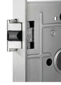 For doors that are opened several times a day, silent closing makes an advantage and ensures stress-free operation. The Softlock has a stable plastic cap on the latch, which means that nothing but a quiet click is heard from outside. The lock loses none of its durability and security at the same time.